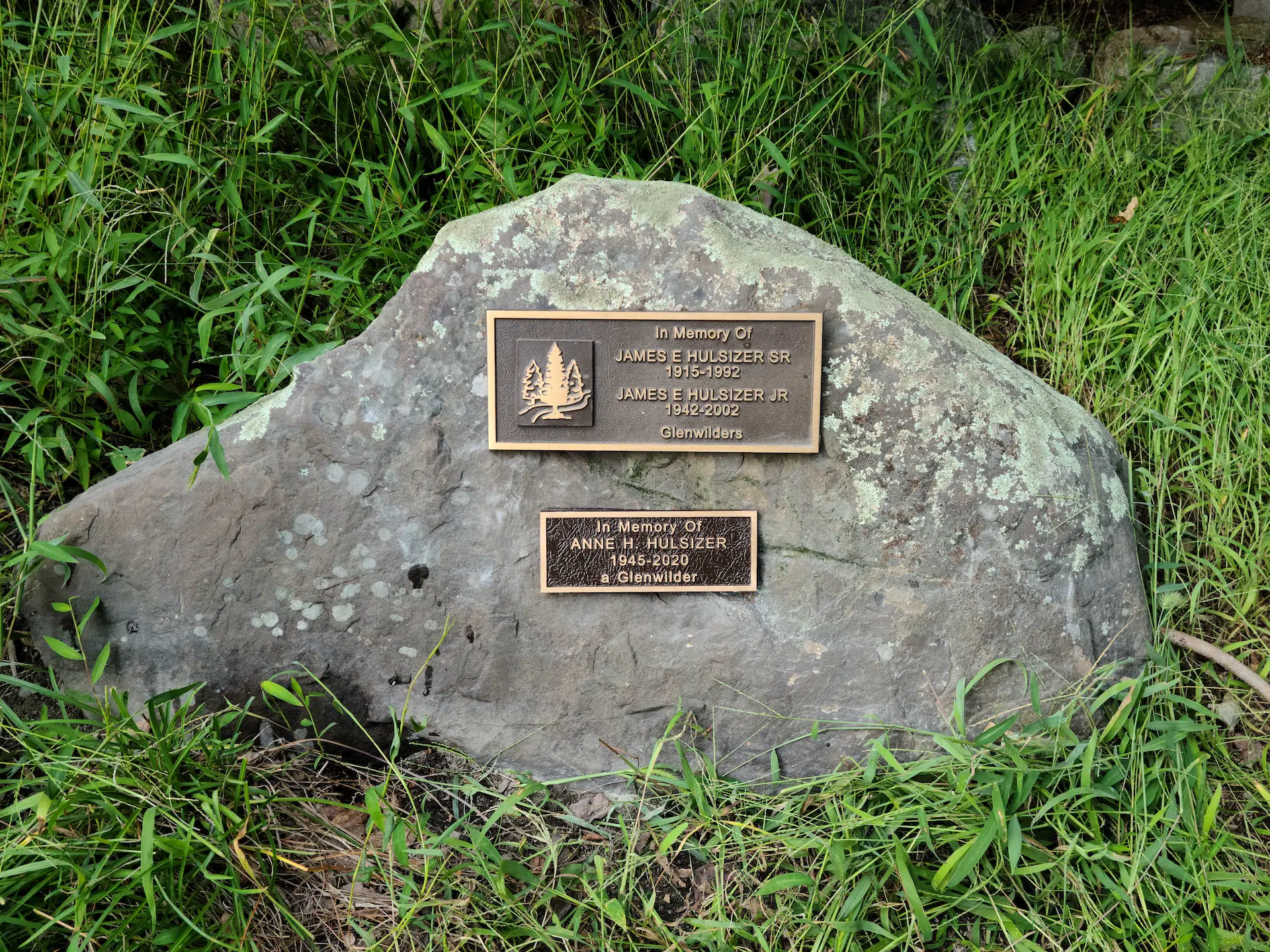 Bronze Tribute Plaque hand-carved by Tribute Plaque Shop in NJ — image 3