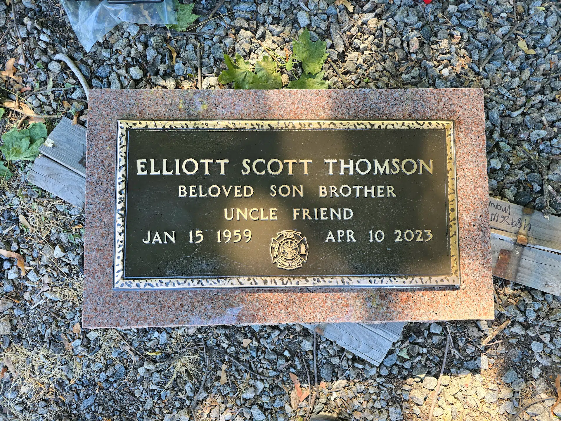 Bronze Tribute Plaque hand-carved by Tribute Plaque Shop in NJ — image 2