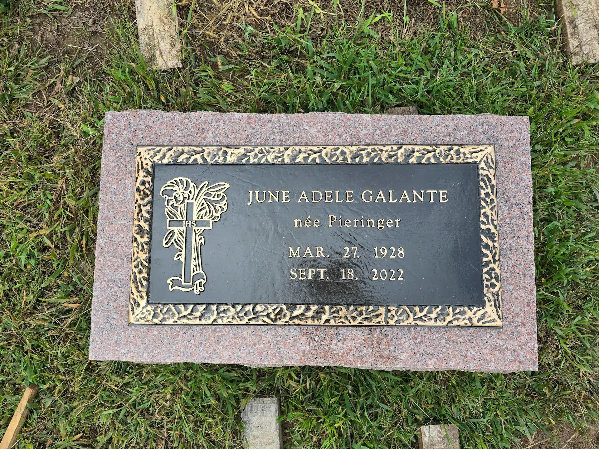 Bronze Tribute Plaque hand-carved by Tribute Plaque Shop in NJ — image 4